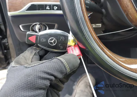 2015 Mercedes-Benz S 550 4Matic из США, поврежденный, VIN WDDUG8FB3FA201873